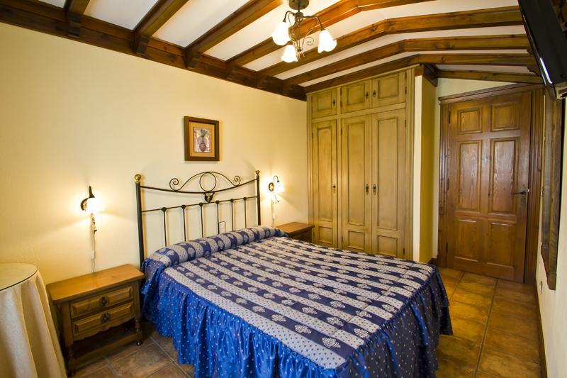 Hospedaje Granada San Vicente De La Barquera Quarto foto