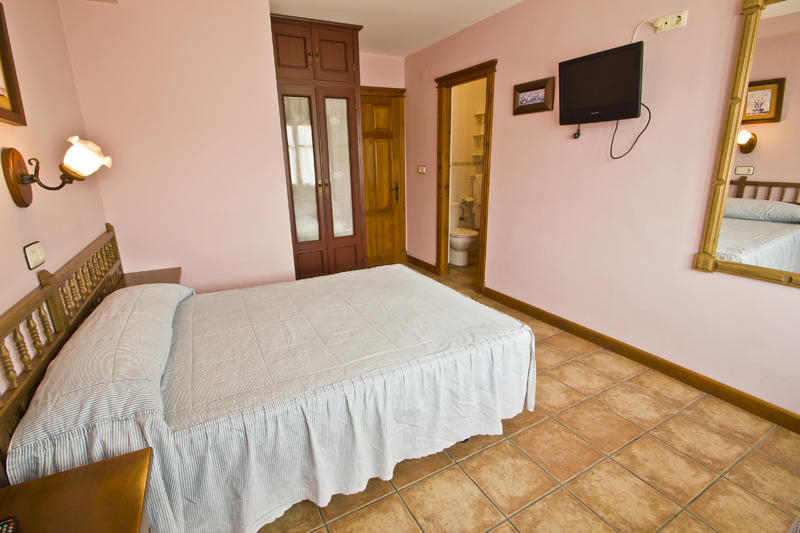 Hospedaje Granada San Vicente De La Barquera Quarto foto