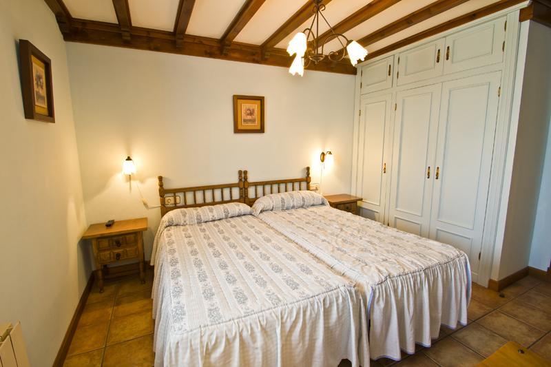 Hospedaje Granada San Vicente De La Barquera Quarto foto